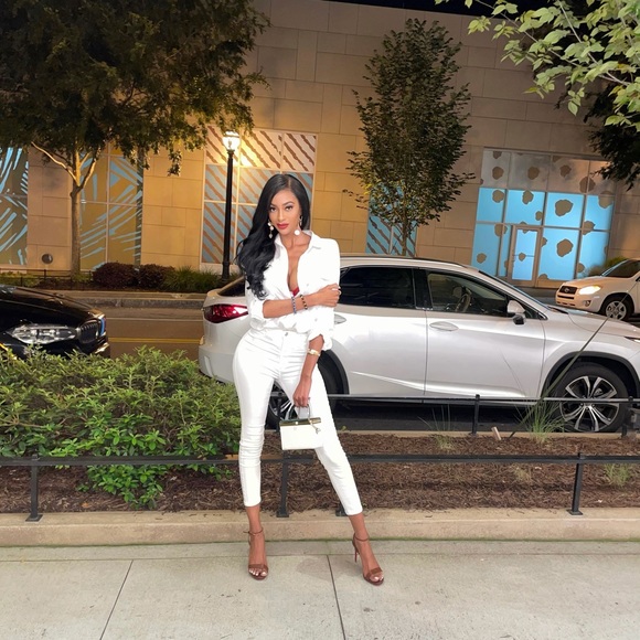 ABOUT // STATS - Picture 4 of 9